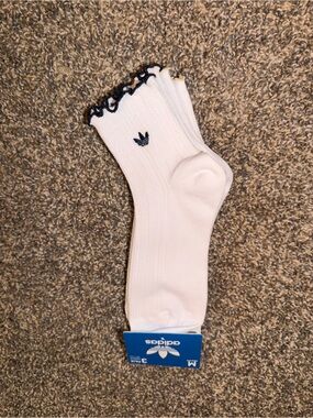 New Adidas Originals Trefoil Crew Socks White/Navy – Medium (Women’s 5-10